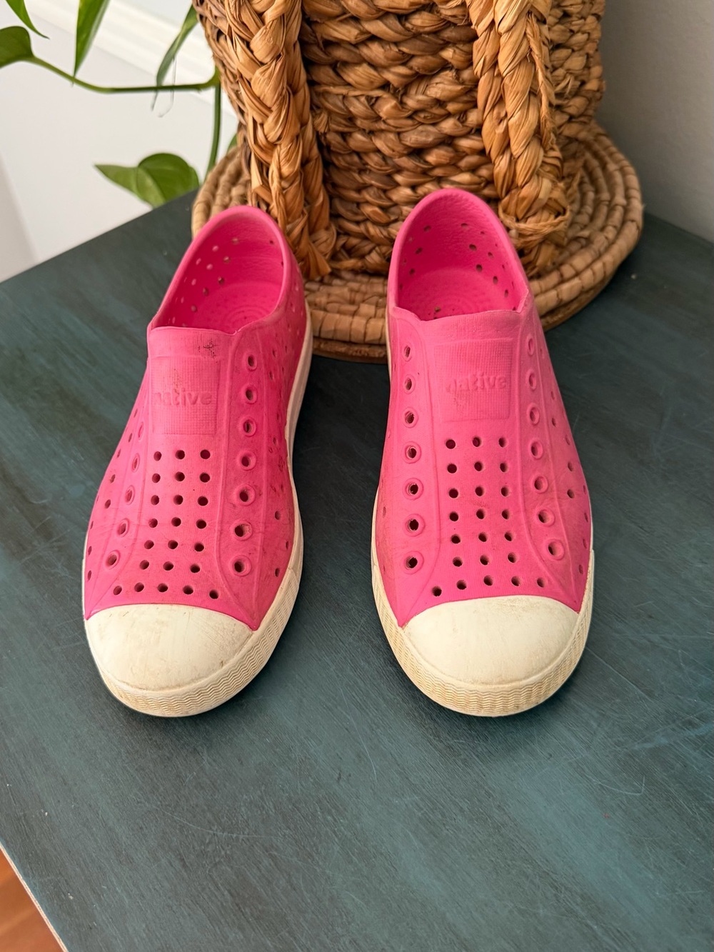 Native shoes pink girls slip on  J-1